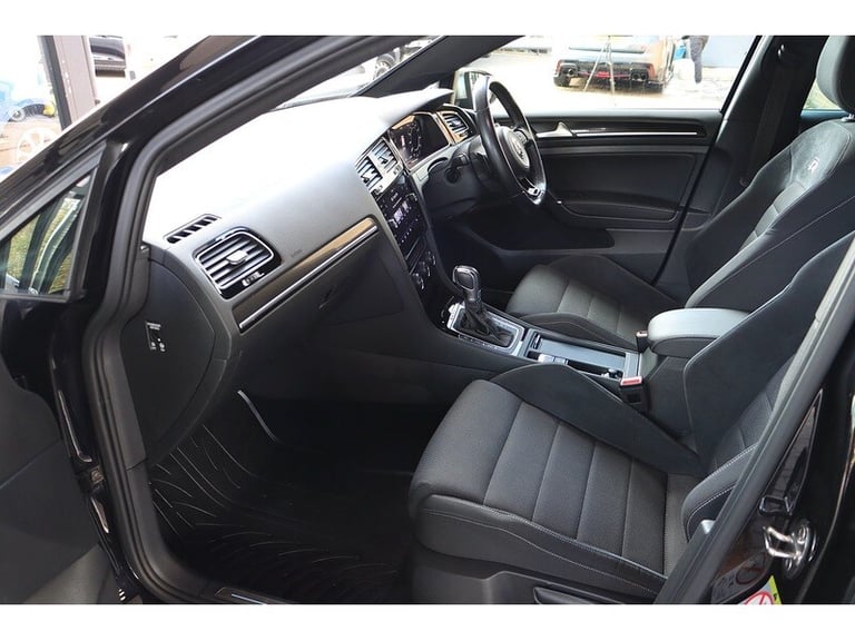 2019 Volkswagen Golf 2.0 TSI R Estate 5dr Petrol DSG 4Motion Euro 6 (s/s) (300 ps) Estate Petrol ...