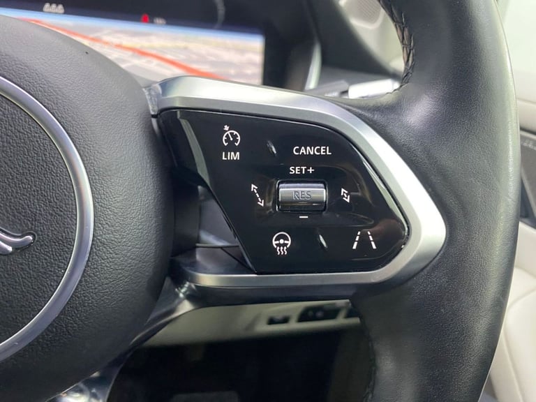 2019 Jaguar I-Pace 400 90kWh SE SUV 5dr Electric Auto 4WD (400 ps) HATCHBACK ELECTRIC Automatic