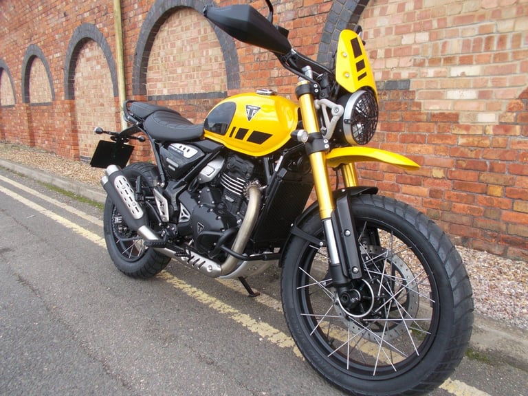 2025 Triumph Scrambler 400 XC