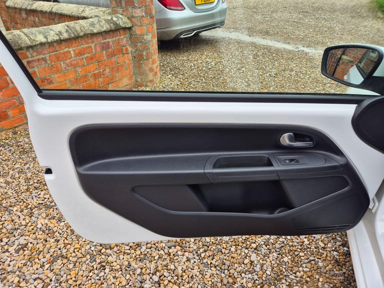 2012 Volkswagen up! 1.0 Move up! Euro 5 3dr HATCHBACK Petrol Manual