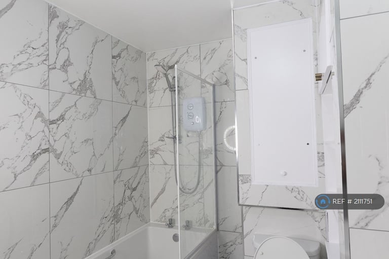 2 bedroom flat in Kent, Kent, CT1 (2 bed) (#2111751)