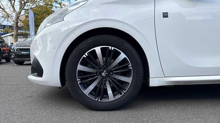 2019 Peugeot 208 1.2 PureTech Tech Edition Hatchback 5dr Petrol Manual Euro 6 (s/s) (82 ps) Hatch...