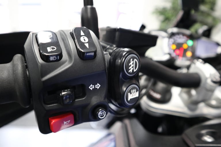 Triumph Tiger Explorer XRX. 2 Owners, Genuine Triumph Metal Side Boxes