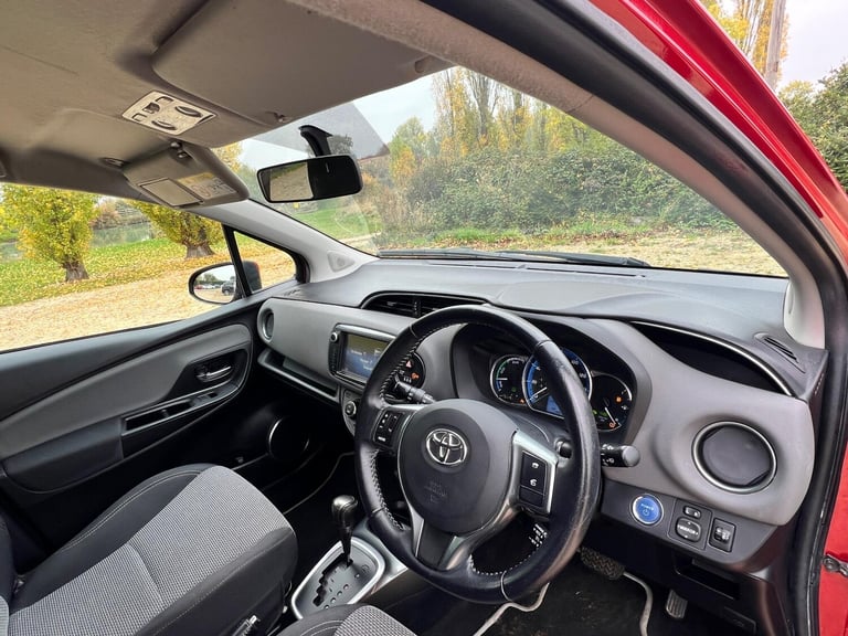 2016 Toyota Yaris 1.5 VVT-h Icon E-CVT Euro 6 5dr HATCHBACK Petrol/Electric Hybrid Automatic