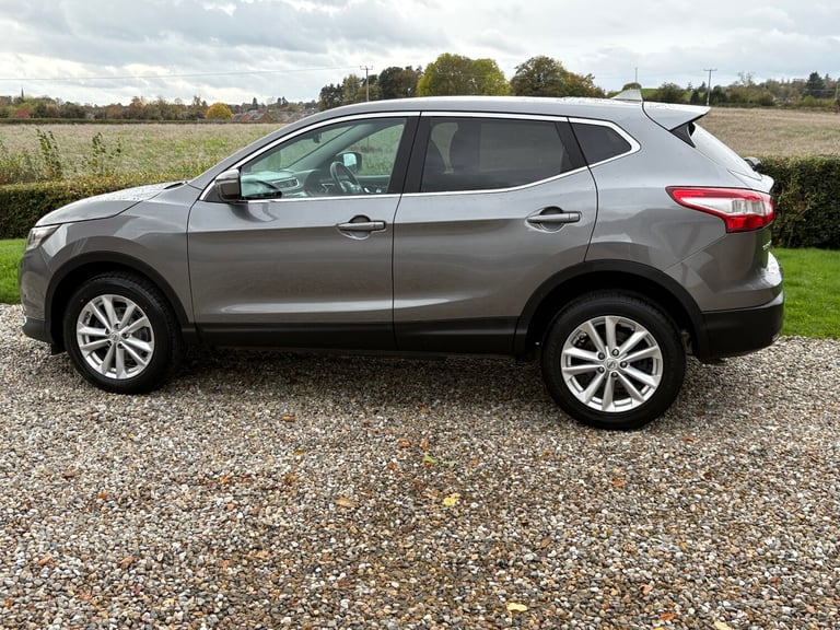 2014 Nissan Qashqai 1.5 dCi Acenta Premium 5dr HATCHBACK Diesel Manual