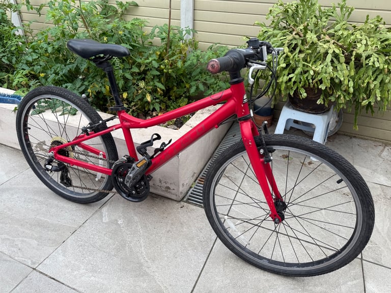 image for Carrera Saruna Junior Hybrid Bike - 24" Wheel Red frame for age 8-12 years