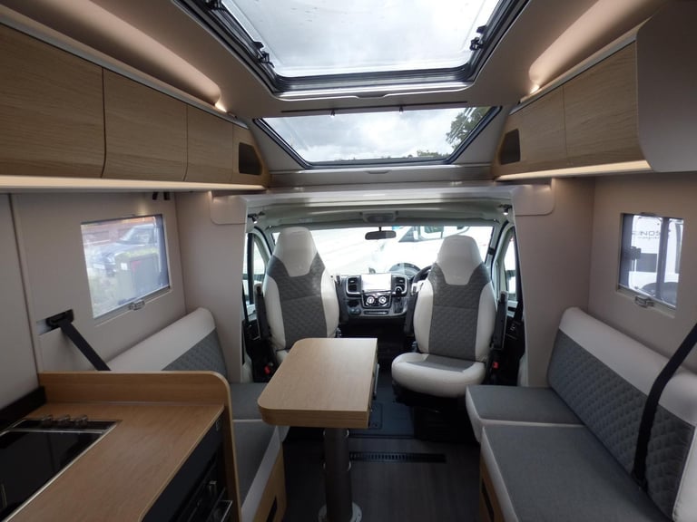 Adria Coral 670 DL 60Y DIESEL AUTOMATIC 2025