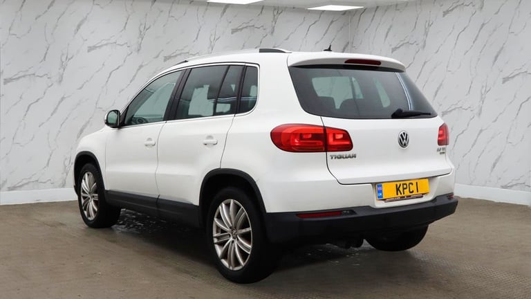 2012 Volkswagen Tiguan 2.0 TDi BlueMotion Tech Sport 5dr [2WD] ESTATE DIESEL Manual