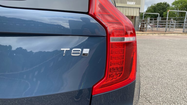 2024 Volvo XC90 2.0 T8 PHEV Ultra Dark 5dr AWD Geartronic Estate Estate Hybrid Automatic