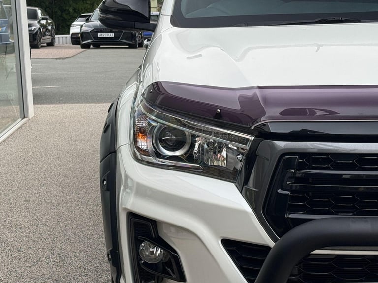 2020 Toyota Hilux 2.4 D-4D Invincible X Auto 4WD Euro 6 (s/s) 4dr (TSS) PICK UP Diesel Automatic