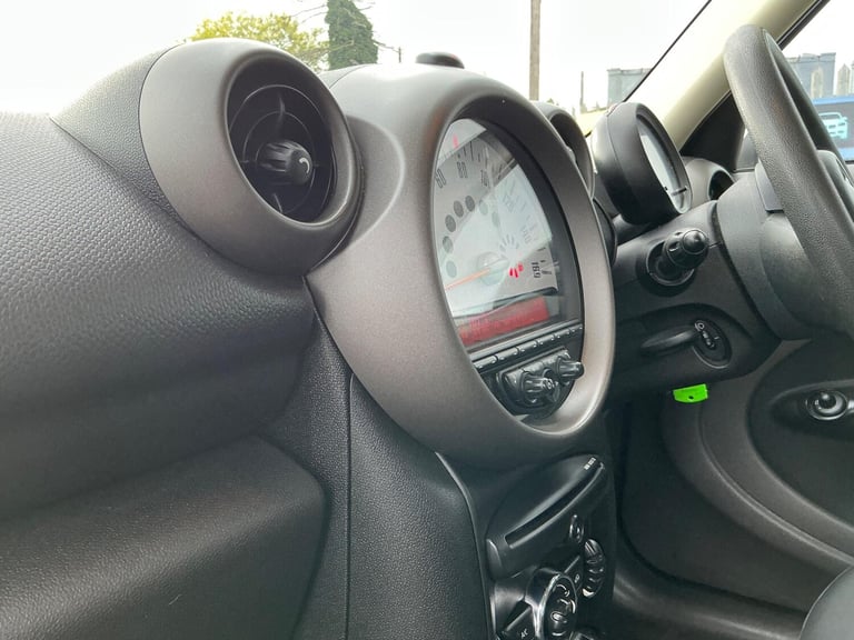 2012 MINI Countryman 1.6 Cooper Euro 5 (s/s) 5dr HATCHBACK Petrol Manual