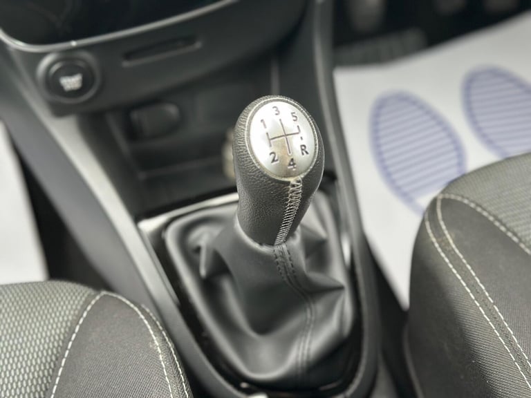 2015 Renault Clio 1.2 16V Dynamique Nav Euro 6 5dr HATCHBACK Petrol Manual