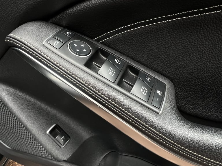 MERCEDES-BENZ CLA 2.1 CLA200 CDI Sport 2015