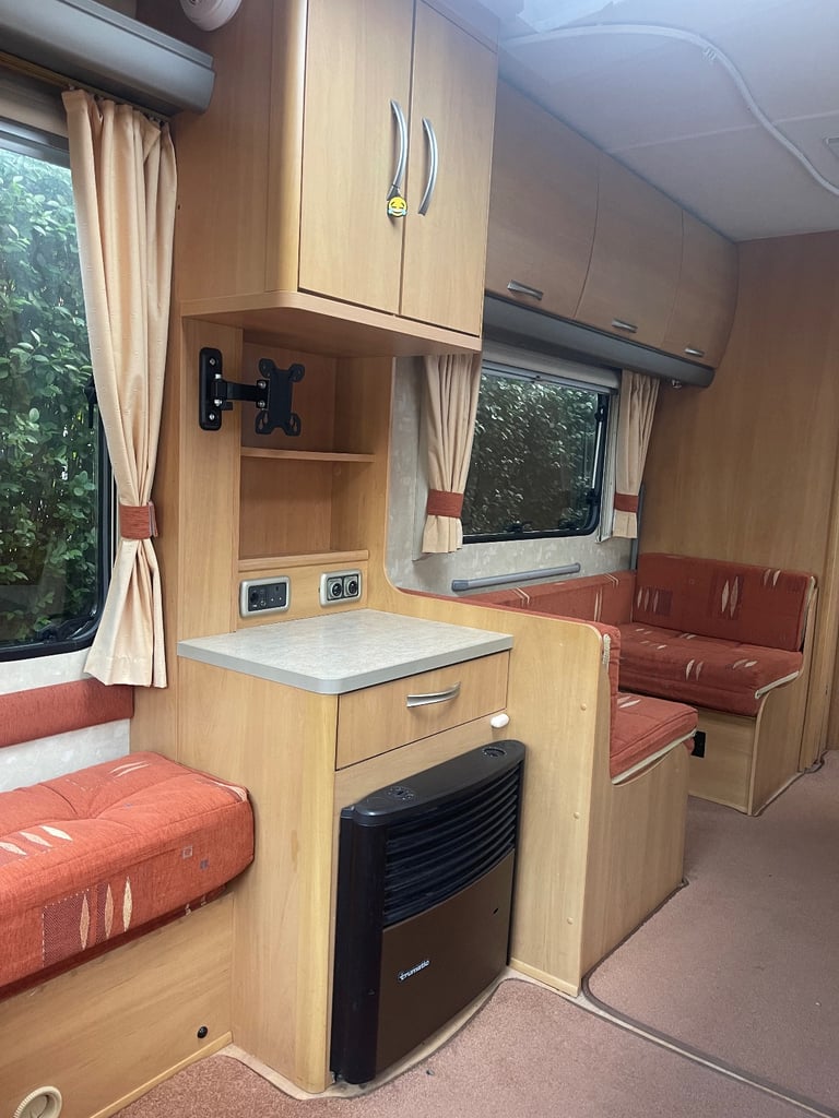 Swift Charisma 2005 4 berth 
