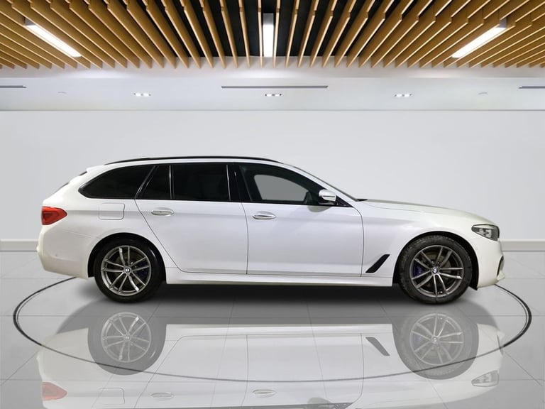 2017 BMW 5 Series 3.0 530d M Sport Touring 5dr Diesel Auto xDrive Euro 6 (s/s) (265 ps) Estate Di...