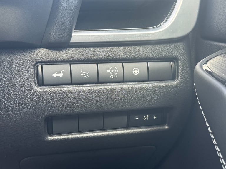 2023 Nissan Qashqai 1.3 DiG-T MH Tekna 5dr Hatchback Petrol Manual