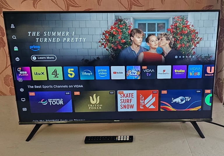 Hisense 43 inch smart 4k ultra HD led TV unused with remote 