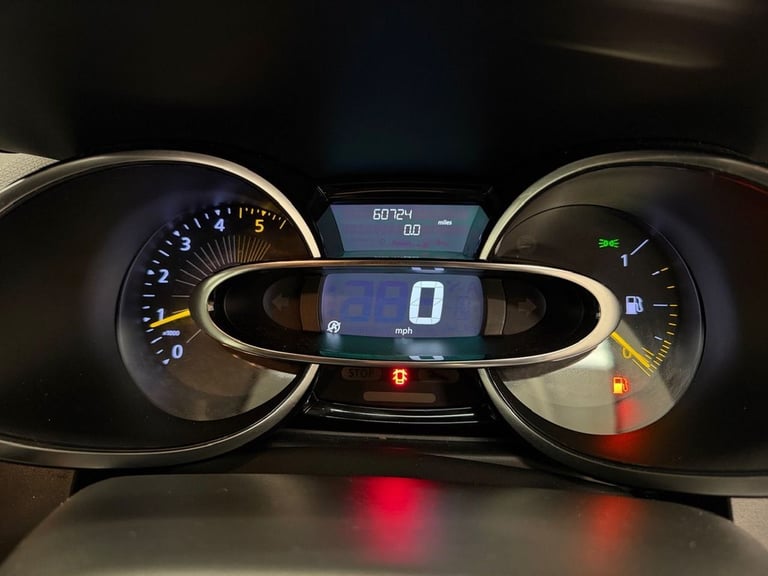 2015 Renault Clio 1.5 dCi Dynamique S Nav Hatchback 5dr Diesel Manual Euro 6 (s/s) (90 ps) Hatchb...