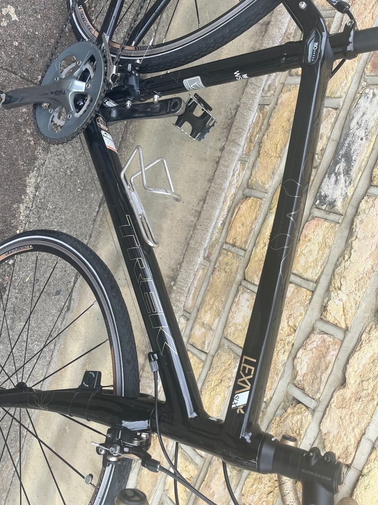 TREK Lexa SLX Women's Specific Design - Carbon fork - Ultra Lightweight Ladies Road racing bike