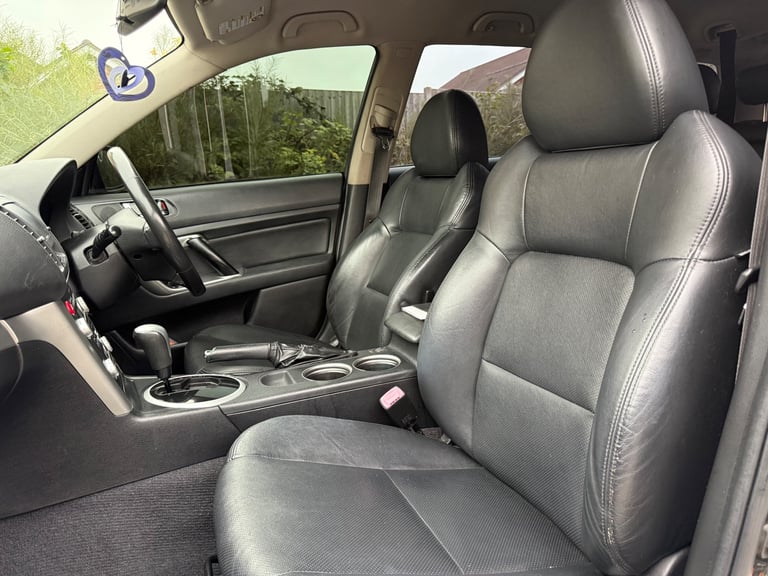Subaru legacy 2.0 Estate ulez low miles new mot 