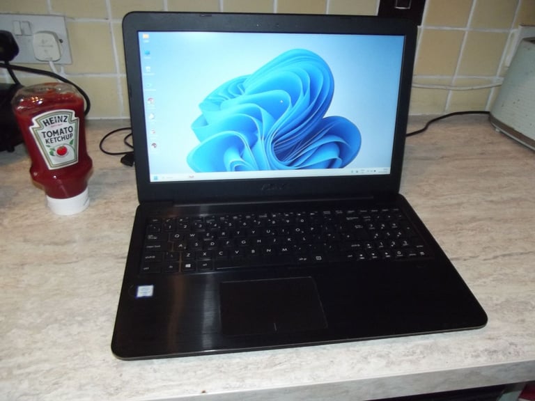 image for ASUS  i7  WINDOWS 11 LAPTOP