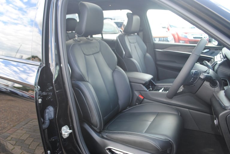 2023 Jeep Grand Cherokee 2.0 Turbo 4xe PHEV Overland 5dr Auto Station Wagon Petrol Parallel PHEV ...