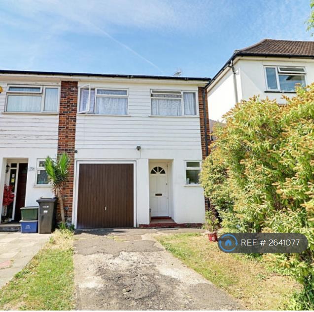 3 bedroom house in Wigram Road, London, E11 (3 bed) (#2641077)