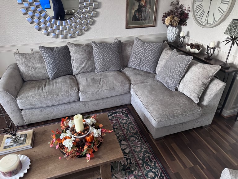 Cornor sofa for sale