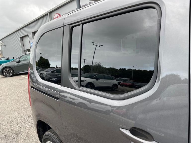 2022 Vauxhall Combo Life Combo Life 1.5 Turbo D SE 5Dr [7 Seat] Estate MPV Diesel Manual