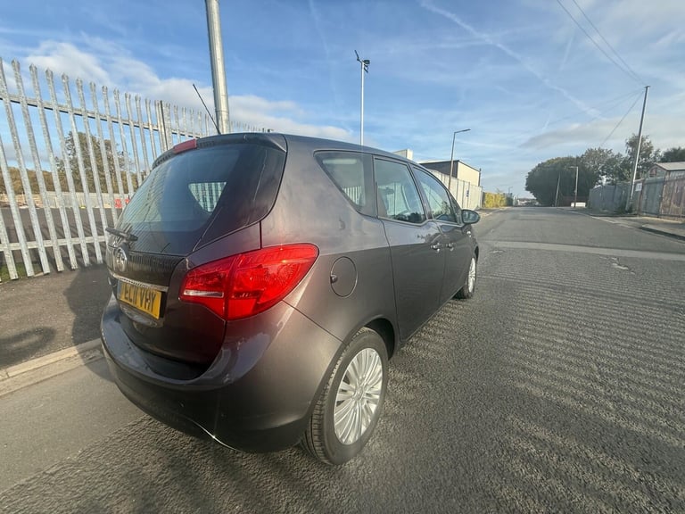 2011 Vauxhall Meriva 1.4 16V Excite Euro 5 5dr MPV Petrol Manual