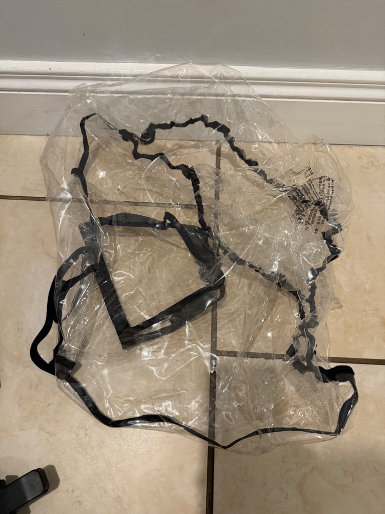 Cybex Cloud Infant Seat (Inc. Rain Cover) & ISOFIX Base