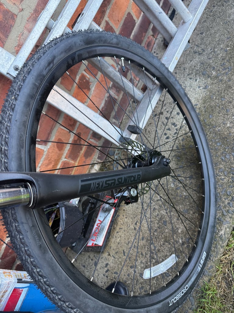 image for Giant roam 4 2024 hybrid