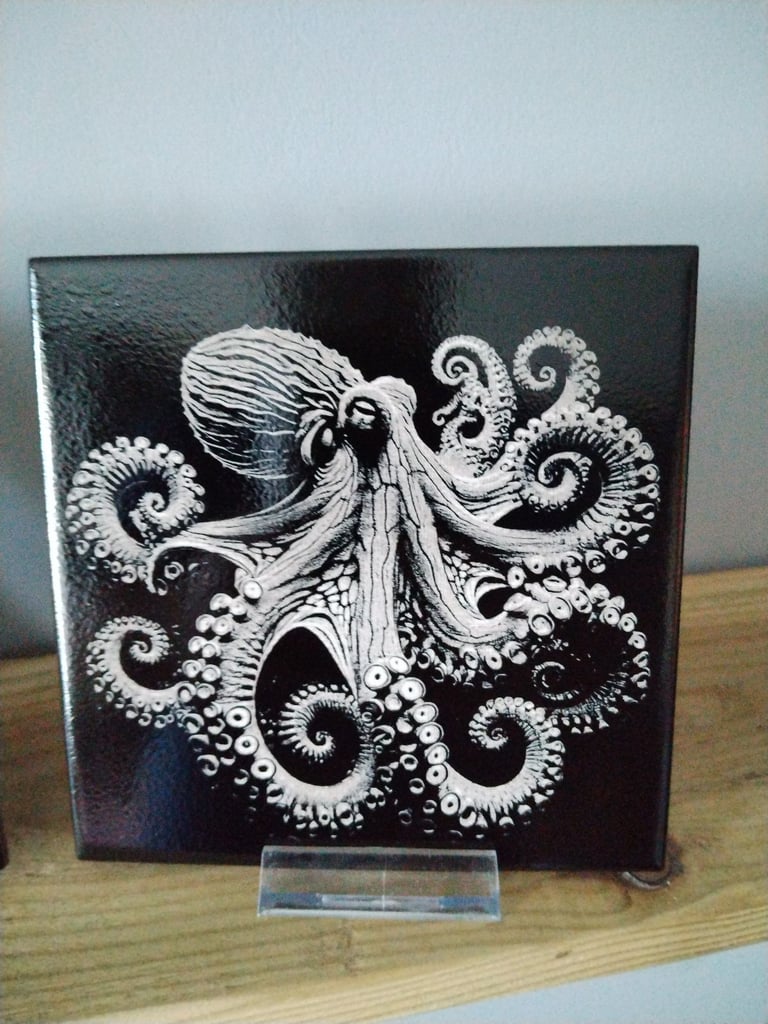 image for 🖤 Laser Engraved Octopus Tiles – 15x15cm