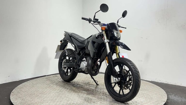 Generic Trigger 50 2011 2 STROKE 50CC SUPERMOTO ENDURO GEARED BIKE 2T PROJECT