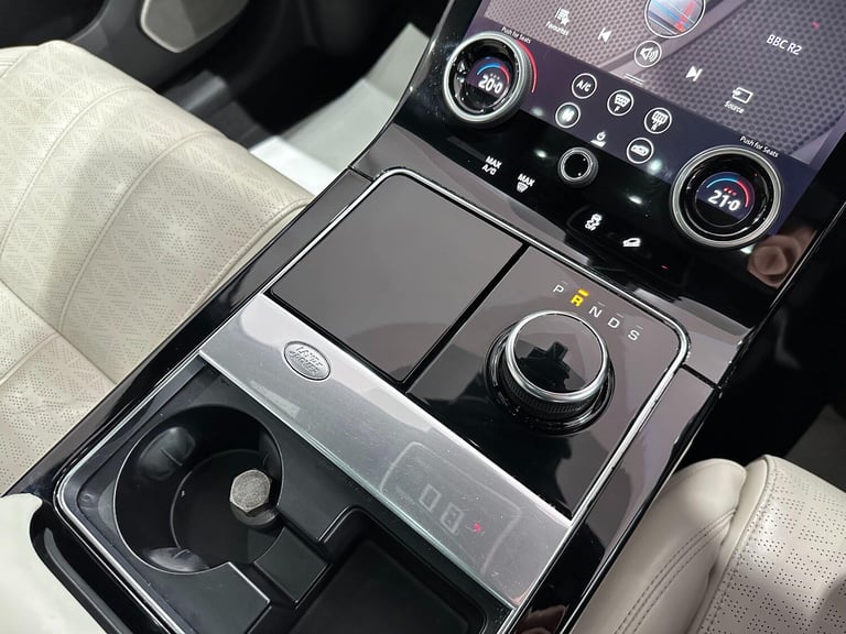 2019 Land Rover Range Rover Velar 2.0 D240 R-Dynamic HSE Auto 4WD Euro 6 (s/s) 5dr ESTATE Diesel ...