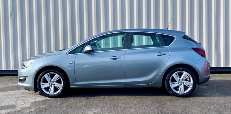 2016 Vauxhall Astra 1.6i SRi Euro 6 5dr HATCHBACK Petrol Manual