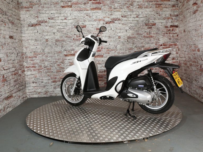 HONDA SH MODE 125 - 2023 Petrol Automatic in White