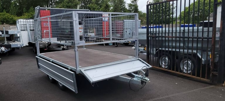 BRAND NEW 8,2ft x 5ft TWIN AXLE DROPSIDE NIEWIADOW TRAILER WITH 60CM MESH 750KG