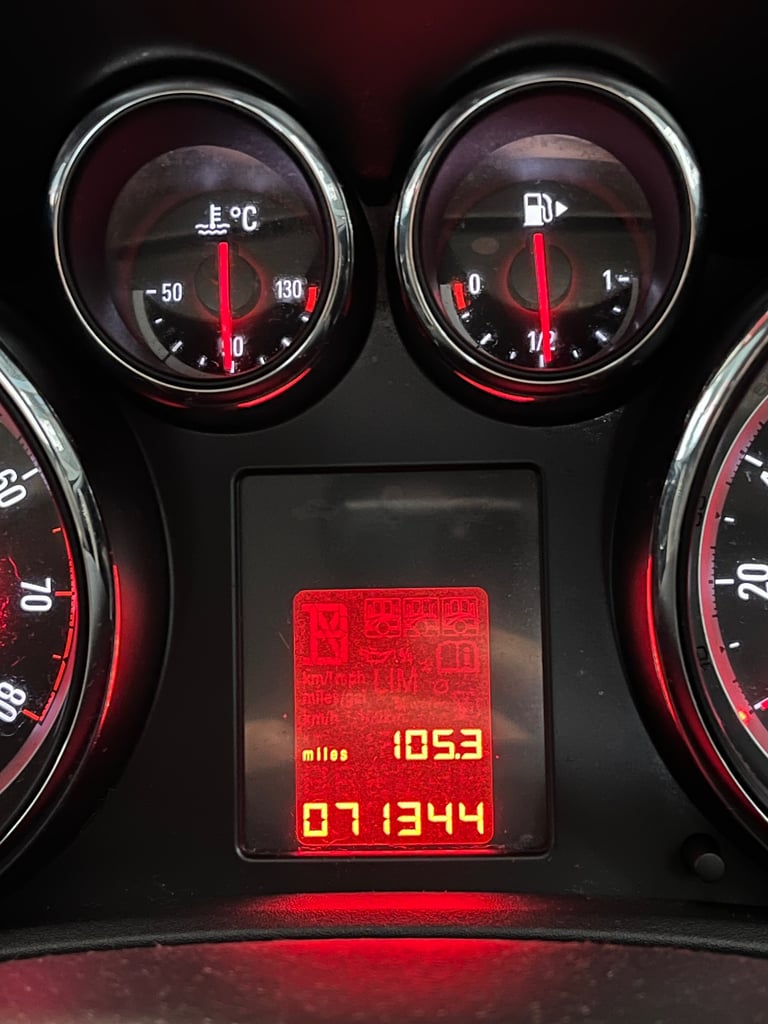 Vauxhall, ASTRA, Hatchback, 2012, Manual, 1598 (cc), 5 doors