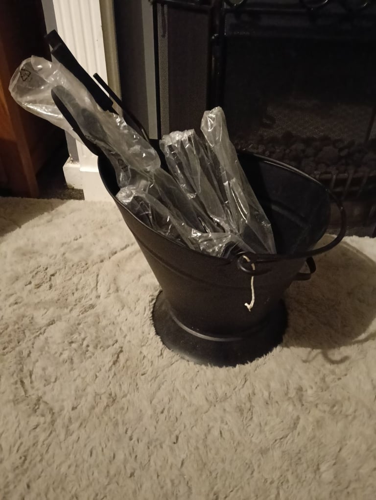 image for Coal bucket and accessories 