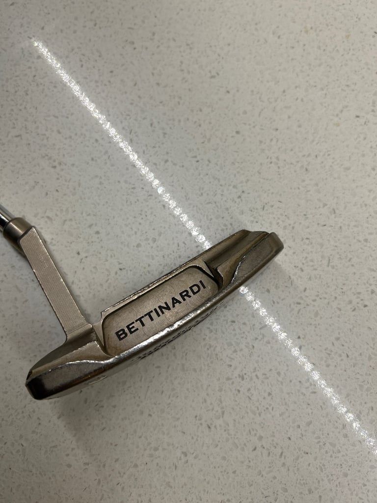 Golf putter