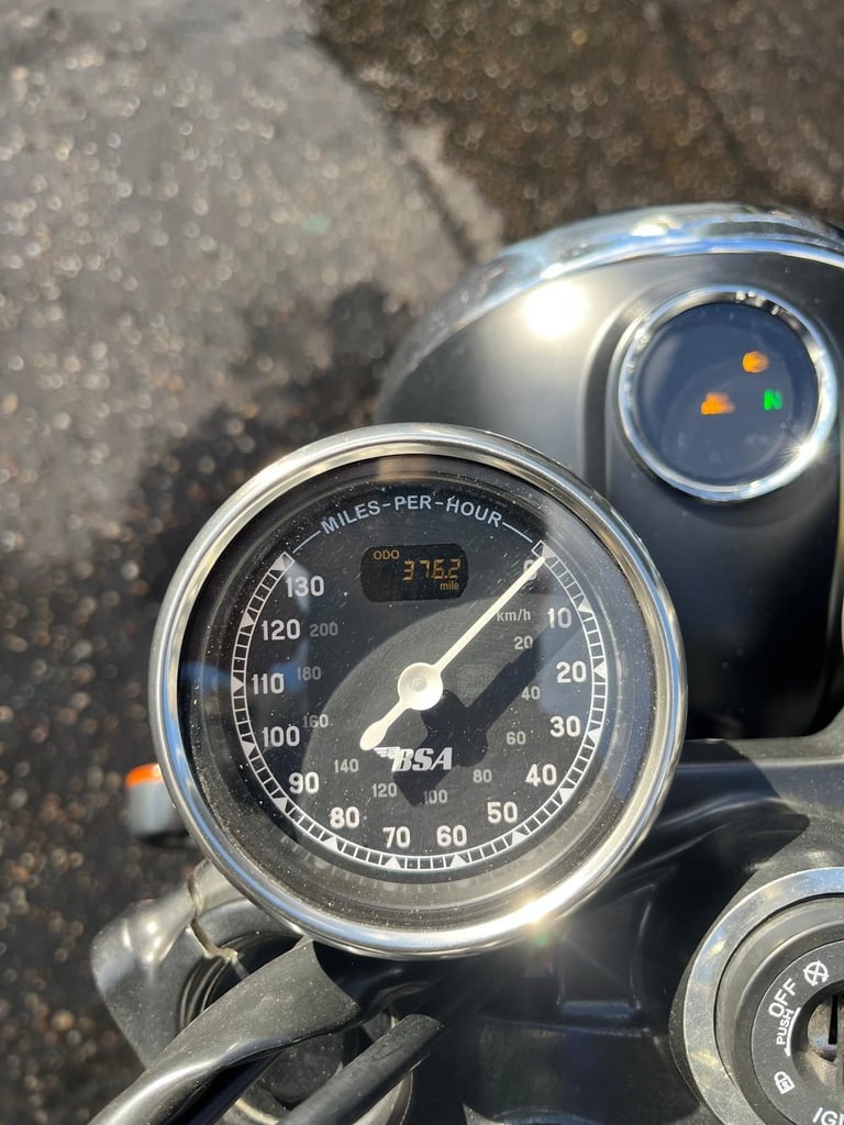 BSA Gold Star 650cc Classic Motorcycle Midnight Black Ex-Demo 376 Miles 2025