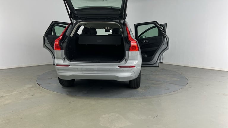 2023 Volvo XC60 Core, B5 AWD Mild hybrid, Petrol Estate Petrol Automatic