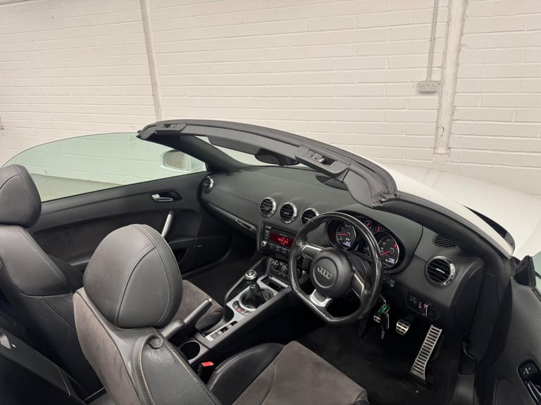 AUDI TT 1.8 TFSI White Manual Petrol 2010
