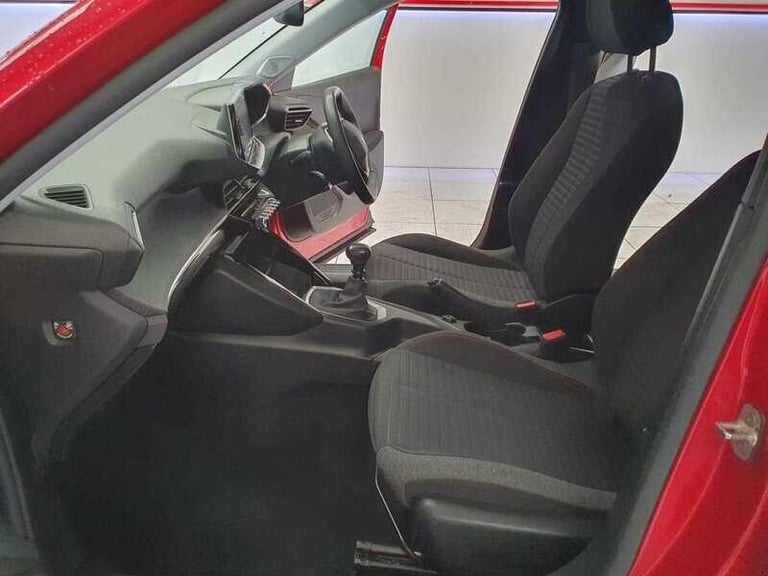 Peugeot 2008 1.2 PureTech Active Premium SUV 5dr Petrol Manual