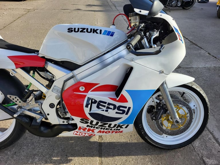 1989 F SUZUKI RGV250 VJ21 RGV 250 CLASSIC RETRO TWO STROKE PEPSI RACE REPLICA
