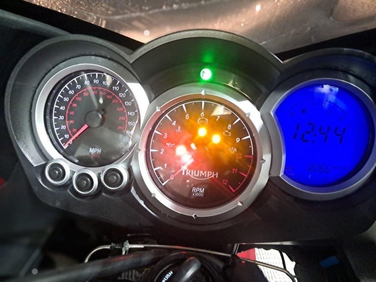 2013 13 TRIUMPH SPRINT GT 1050 ABS FINANCE SPECIALISTS APPLY NOW