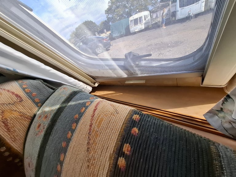 2004 ABBEY Vogue GTS 416 4 berth caravan with full size AWNING and MOTOR MOVER