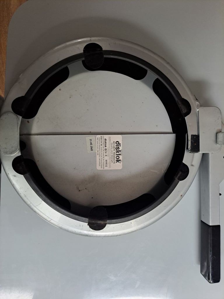 Disklok Anti Theft Car Steering Wheel Security Lock Clamp Small Up To 39 Cm