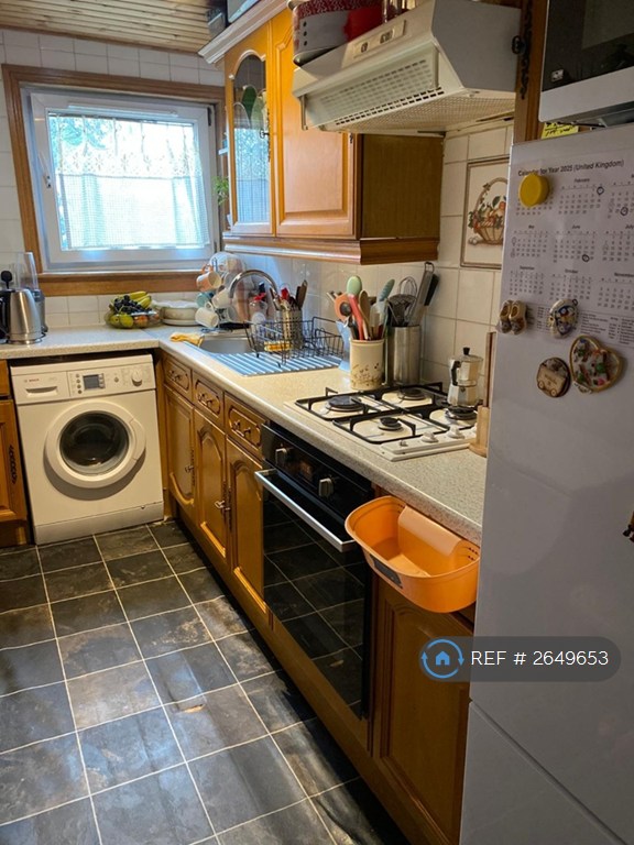 2 bedroom flat in Watson Street, Dundee, DD4 (2 bed) (#2649653)